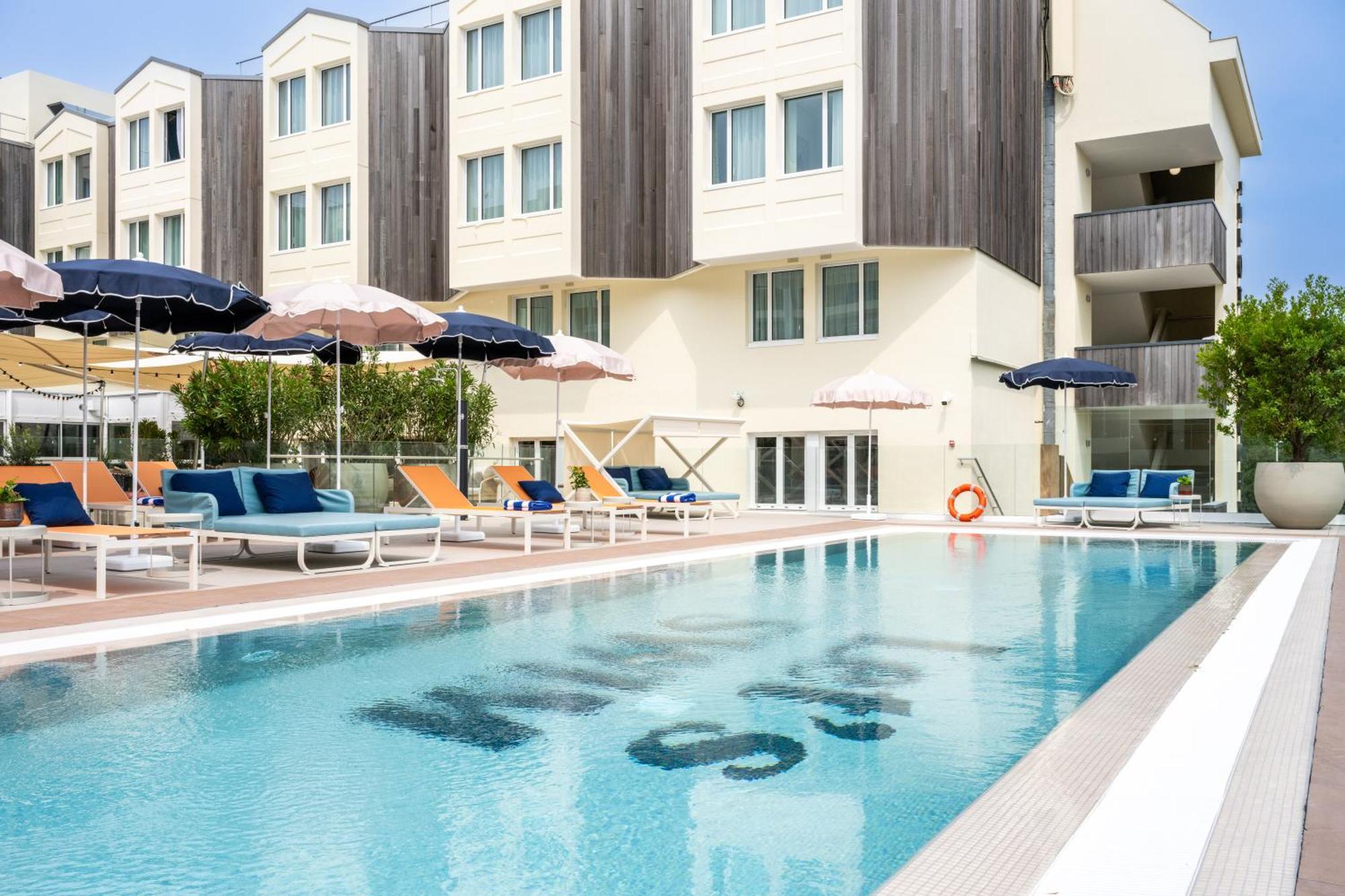 Hotel Mercure Vieux Port Sud 4*