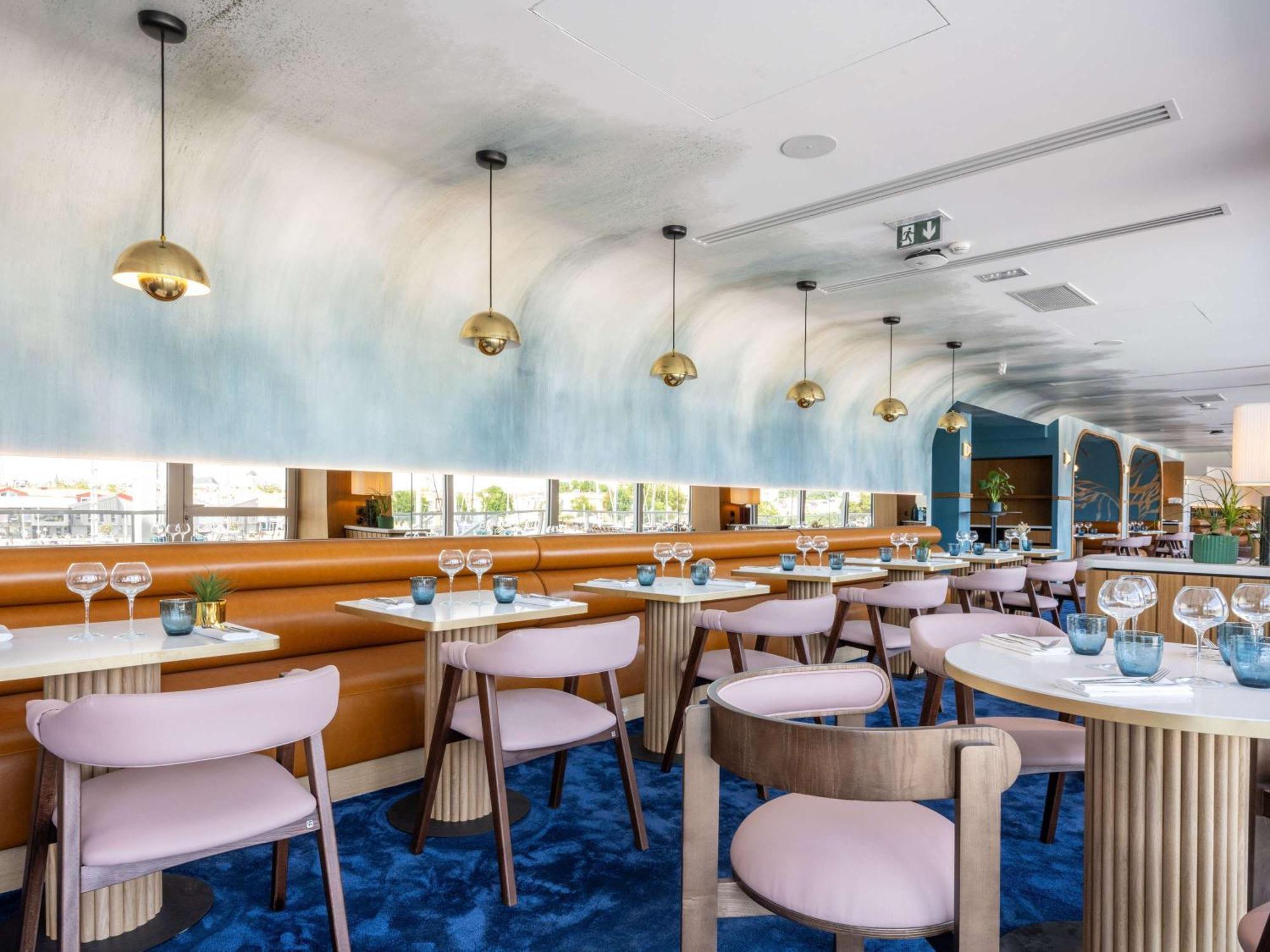 Hotel Mercure La Rochelle Vieux Port 4*