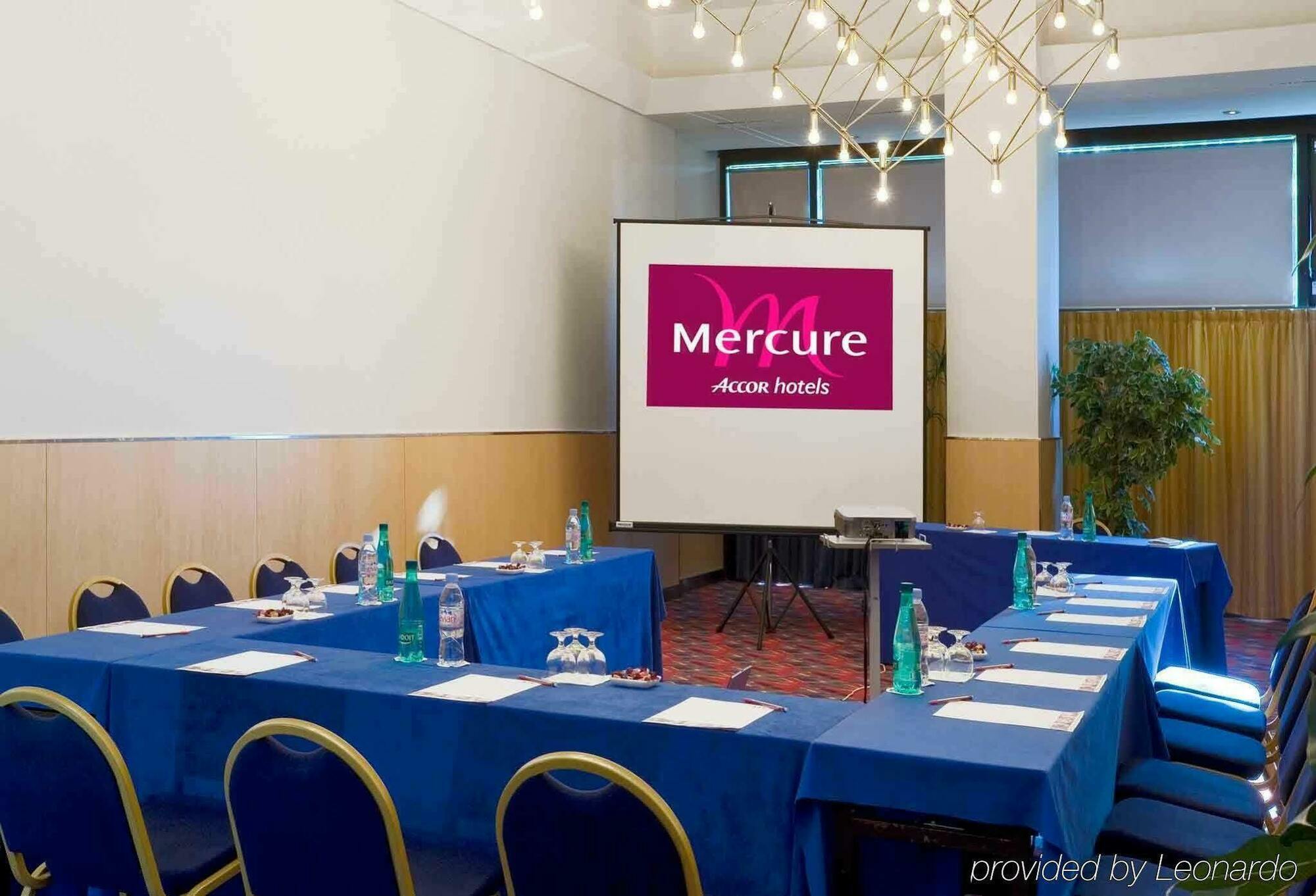 Hotel Mercure Vieux Port 4*